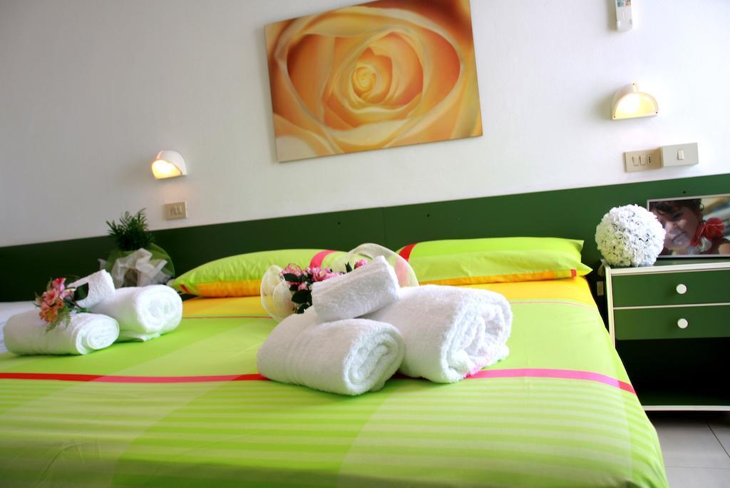 Hotel Astrid Cervia Ruang foto