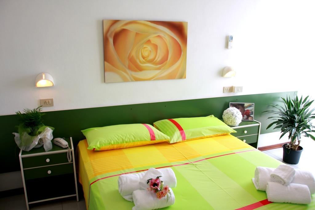 Hotel Astrid Cervia Ruang foto